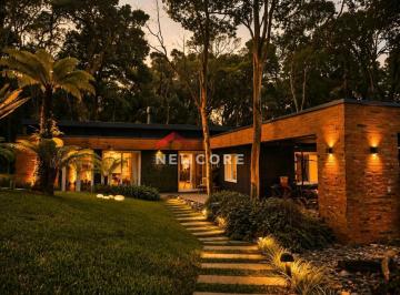Casa · 320m² · 4 Quartos · 2 Vagas · Casa de condomínio em Rua dos Lagos - Mato Queimado - Gramado/RS