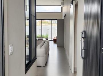 Casa · 204m² · 3 Quartos · 4 Vagas · Casa à venda em Indaiatuba, Jardim Villa Sapezal, com 3 suítes, com 204.2 m², Villa Sapezal