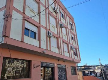 Apartamento de 2 quartos, Pelotas · Apartamento 02 dormitórios avenida Ferreira Viana