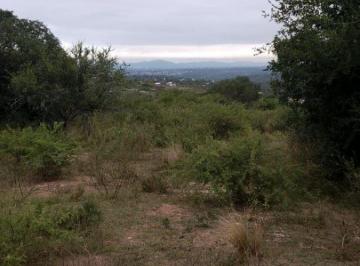 Terreno , São Roque · Seu projeto de chalés começa neste terreno de 1.000m²
