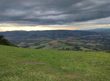 Terreno , São Roque · Metragem que oferece liberdade para diferentes propostas construtivas