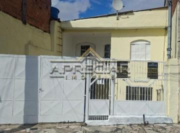 Foto 01 · Sobrado Espaçoso na Vila União: 4 Quartos, 2 Banheiros e 2 Vagas de Garagem em São Paulo-SP!