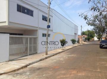 Comercial · 900m² · Barracão comercial à venda, com Renda de R$8.800,00, próximo a Cruzeiro do Sul