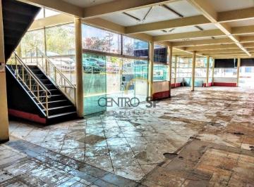 Comercial · 641m² · 18 Vagas · Loja de esquina, 641 m², 18 vagas, na Av Duque de Caxias