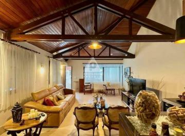 Casa · 297m² · 4 Quartos · 1 Vaga · Amplo Imóvel à Venda em Botafogo – Conforto, Exclusividade e Excelente Localização