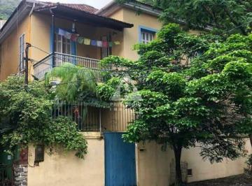 Casa · 500m² · 5 Quartos · 7 Vagas · Casa em Laranjeiras com 05 quartos , 02 salas e 07 vagas!