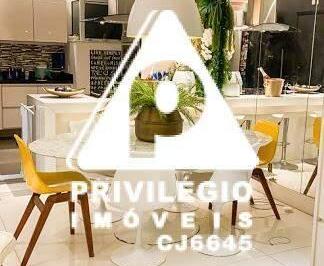 Apartamento · 97m² · 3 Quartos · 1 Vaga · EXCELENTE 3 QUARTOS, SUÍTE, DEPENDÊNCIA E VAGA. 