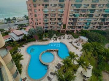 Apartamento · 100m² · 2 Quartos · 1 Vaga · Apartamento na Barra da Tijuca com 100m² todo reformado, 2 quartos, varanda fechada, 2 banheiros com