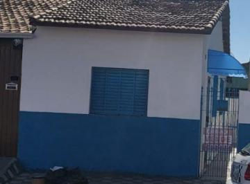 Casa de 2 quartos, Jacareí · Casa Térrea - São João - Jacareí - 2 Dormitórios - 122m².