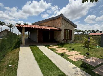Casa · 180m² · 3 Quartos · Casa 180m² 3 quartos sendo 3 suítes no Centro à Venda