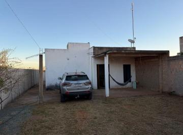 Casa de 2 quartos, Gama · Casa ponte alta norte, 2 quartos, lote 400m², condomínio bloquetado, na beira do asfalto