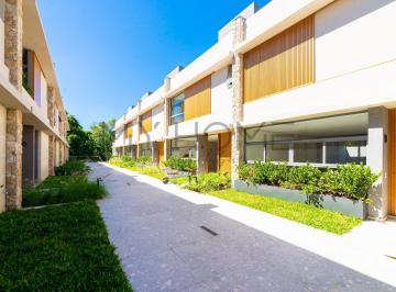 ab309645a08c5fab0866da4f17c201bff1b499f9 · Estuda Permuta!! Casa em condomínio à venda em Santa Felicidade com 3 suítes e 180m² privativos.
