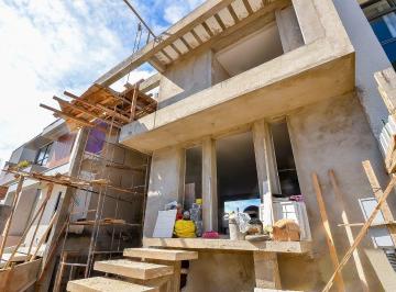 Casa de 3 quartos, Curitiba · SOBRADO EM CONDOMÍNIO NO PILARZINHO | 3 SUÍTES | 2 VAGAS | 211M2