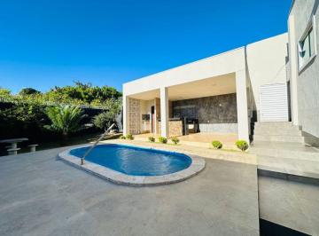 Casa de 3 quartos, Águas Claras · CASA ARNIQUEIRAS 3 QUARTOS LAJE PISCINA AQUECIDA ÁREA VERDE ARMÁRIOS PLANEJADOS PORCELANATO