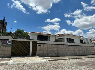 Casa de 4 quartos, Caruaru · Casa com 450 m² e 4 quartos à venda no Maurício de Nassau