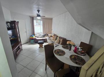 Foto 01 · Casa triplex à venda no Pechincha/RJ: 3 quartos, 2 suítes, 110m², varanda gourmet. Confira!