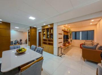 Apartamento de 3 quartos, Águas Claras · Apartamento reformado de 3 quartos em Águas Claras