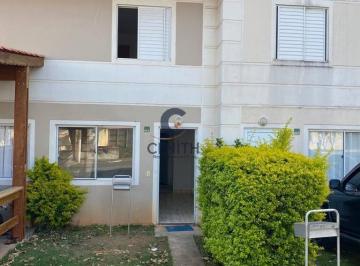 Casa · 44m² · 2 Quartos · 2 Vagas · Casa Reformada c\ 2 Dorms, Quintal e 2 Vagas no Condomínio Beija-Flor