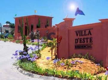 Casa · 105m² · 3 Quartos · Sobrado c\ 3 Dorms (1 Ste), Varanda, Deck e Salão Privativos em Cotia