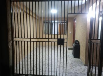 Casa de 2 quartos, Curitiba · Excelente Casa com 2 Quartos e Móveis Planejados – Sítio Cercado