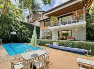 Casa de 4 quartos, Cotia · SÃO PAULO II - CASA CONTEMPORÂNEA COM VISTA PARA ÁREA VERDE, GOURMET COMPLETO E PISCINA AQUECIDA!