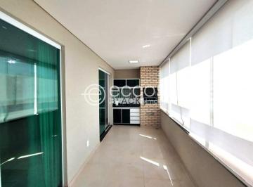 Apartamento · 131m² · 4 Quartos · 2 Vagas · Apartamento à venda, 4 quartos, 1 suíte, 2 vagas, Santa Mônica - Uberlândia/MG
