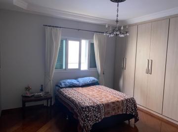DSC_20260623_001810_000.jpeg · Confortável sobrado para venda em Jardim Regina com 4 quartos, sendo 1 suíte, 277m² - remaxmonarca#9