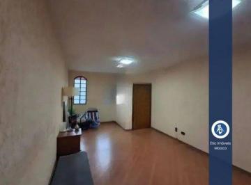 Casa · 164m² · 2 Quartos · 5 Vagas · Sobrado à Venda no Bairro da Mooca com 164m².