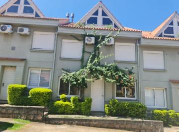 Casa de 3 quartos, Porto Alegre · Casa em condominio no bairro Cristal