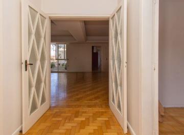 Apartamento de 3 quartos, Porto Alegre · Apartamento garden, 3 dormitórios, 2 suítes, e 131m² privativos no Menino Deus.