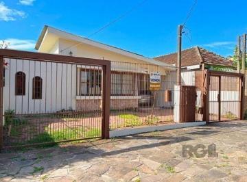 .jpg+2025-03-04 · Casa em Porto Alegre, no bairro Ipanema, com 4 dormitório(s), e 4 banheiros, à v