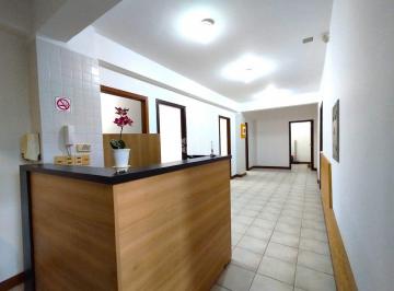 Apartamento de 7 quartos, Porto Alegre · CONJUNTO COMERCIAL PODENDO FACILMENTE SER TRANSFORMADO EM APTO GARDEN