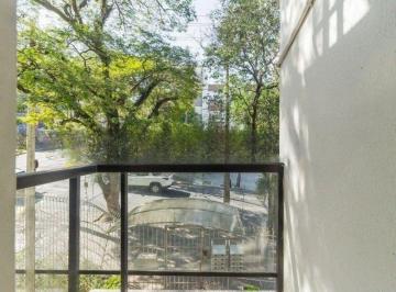 Apartamento de 2 quartos, Porto Alegre · Apartamento de 2 dormitórios com sacada,1 vaga, elevador no bairro Petrópolis.