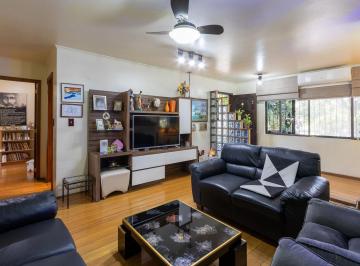 Casa de 3 quartos Venda R$ 695.000 · Casa com 3 quartos (1 suite), 4 vagas - Vila Nova