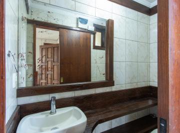 Casa em Condomínio com 3 dormitórios em condomínio fechado no altos do bairro Cr · Casa em Condomínio em Cristal