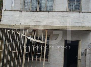 .jpg+2025-03-04 · Casa com 4 quartos, 4 banheiros e amplo pátio no miolo do bairro Cidade Baixa!