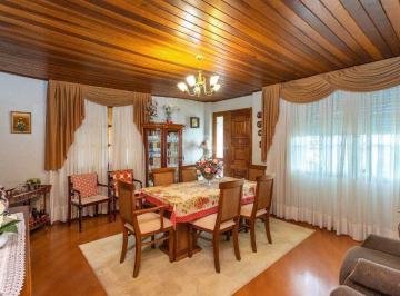 Casa de 3 quartos, Porto Alegre · Casa Condominio para Venda - 325m², 3 dormitórios, 3 vagas - Teresópolis