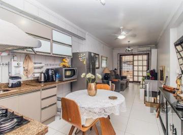 Casa de 2 quartos, Porto Alegre · Casa para Venda - 110m², 2 dormitórios, sendo 1 suítes, 2 vagas - Menino Deus