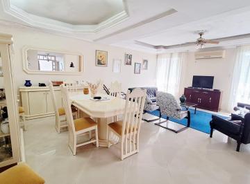 Casa de 4 quartos, Porto Alegre · Casa com 4 dormitórios, piscina, 4 vagas, no bairro Teresópolis, Porto Alegre,RS