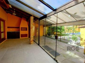 Casa · 248m² · 3 Quartos · 2 Vagas · Casa de 3 dormitórios no bairro Ipanema - Porto Alegre