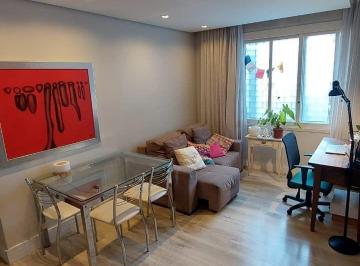Apartamento · 63m² · 2 Quartos · 2 Dormitórios bem localizado.