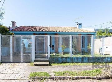 Casa de 3 quartos, Porto Alegre · Casa térrea, com 3 dormitórios, 1 suíte, no bairro Ipanema.