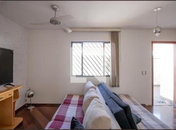 A casa disponível para venda possui um total de 105 metros quadrados, oferecendo · Casa à Venda - Jabaquara, 3 Quartos, 105 m2