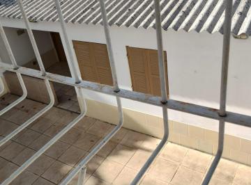 Casa en Venda de 3 quartos Teresópolis · Excelente Casa com 03 suítes + Apto nos fundos com 01 Dor. Garagem 3 carros