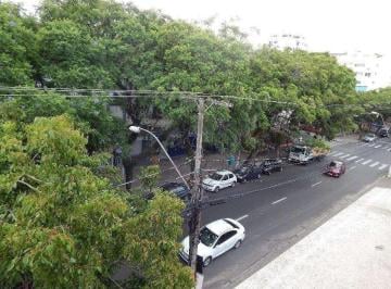 Apartamento de 2 quartos, Porto Alegre · Apartamento para Venda - 76.29m², 2 dormitórios, 1 vaga - Jardim Botânico