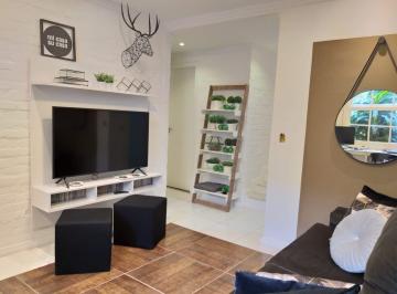 **Oportunidade Única em Porto Alegre! Casa Residencial com 2 Quartos e 2 Vagas d · Casa em Rio Branco