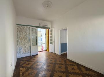 Apartamento · 70m² · 2 Quartos · Apartamento 2 dormitórios super silencioso no Centro Histórico