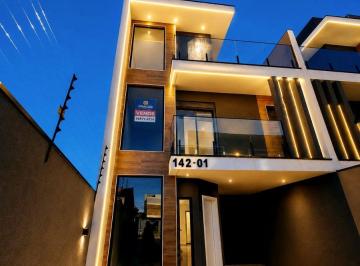 Casa de 4 quartos, Curitiba · Sobrado Triplex 150m² - 3 Quartos, 2 Vagas à venda no Portão - Curitiba PR