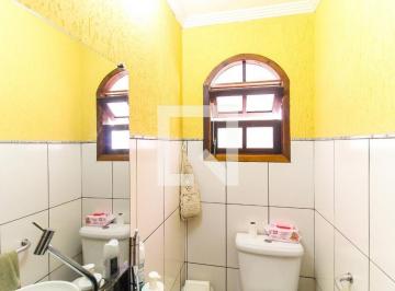 Localizada na charmosa Vila Nova Curuca, esta casa em condomínio oferece uma exc · Casa à Venda - Vila Progresso, 3 Quartos, 250 m2