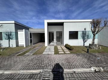 Casa em São José dos Pinhais - Ipê (CA03299) · Casa com 3 quartos sendo uma suíte à venda - Ipê - São José dos Pinhais/PR